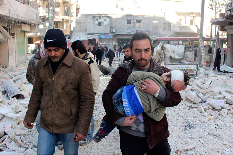 Noi raiduri siriene și ruse asupra orașului Alep - noi-1476362454.jpg
