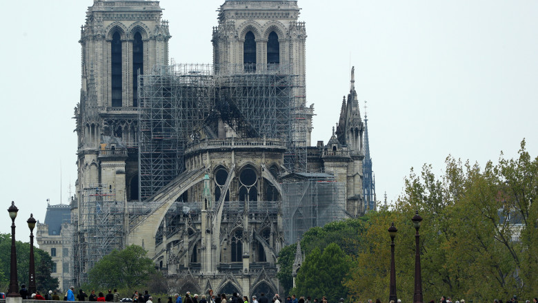 Catedrala Notre-Dame din Paris: 840 de milioane de euro colectați din donații - notredame-1632331949.jpg