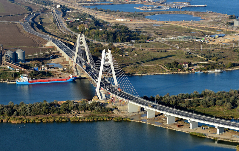Noul pod rutier peste  Canalul Dunăre -  Marea Neagră  intră în exploatare - noulpodfinal1-1444930334.jpg