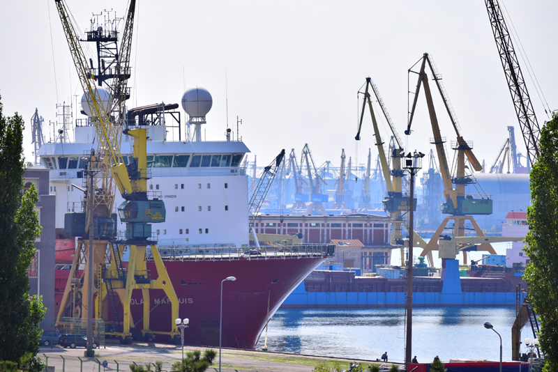 Noul șef al transporturilor  a aprobat investițiile  din portul Constanța - noulsef-1484669206.jpg