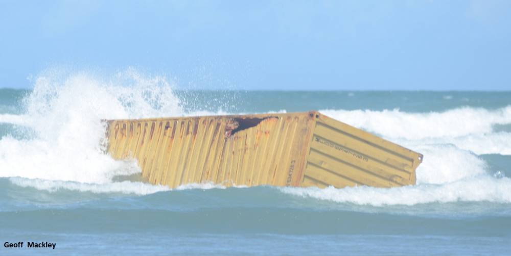 O barjă a pierdut 25 de containere pe coasta Floridei - obarja-1449510160.jpg