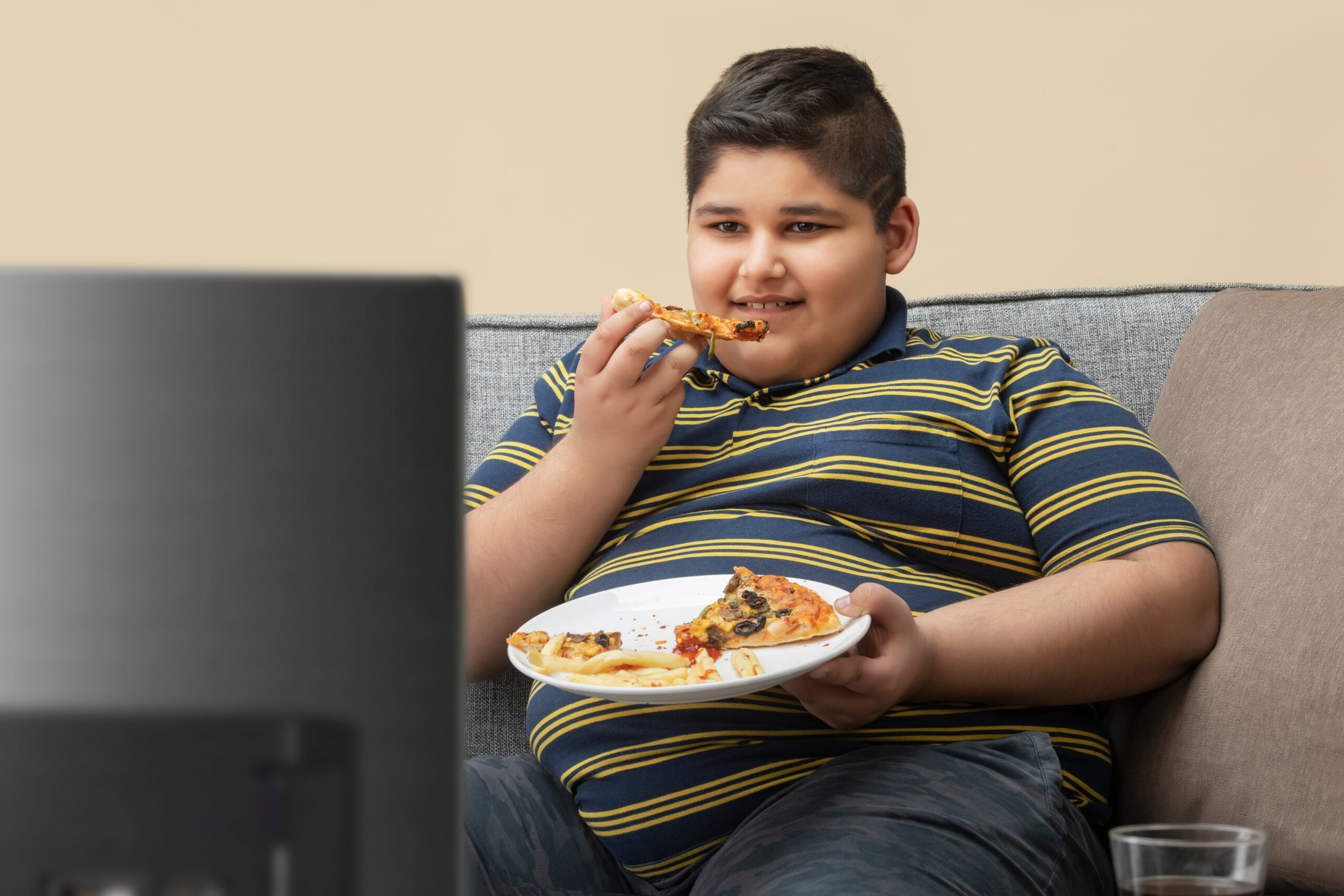 Obezitatea la copii se tratează adoptând obiceiurile sănătoase - obezitate-1706796619.jpeg