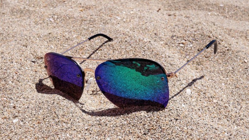 Ce culoare trebuie să aibă lentilele ochelarilor de soare? Medic: ”Ne pot afecta grav vederea!” - ochelari-1655032563.jpg