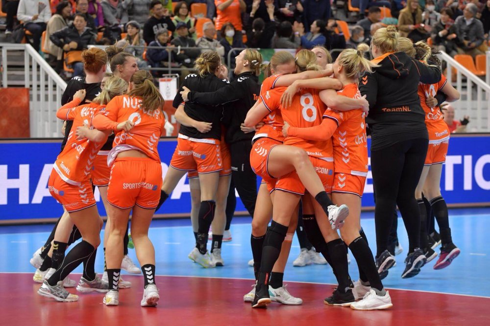 Olanda este, în premieră, campioană mondială la handbal feminin - olanda-1576434817.jpg