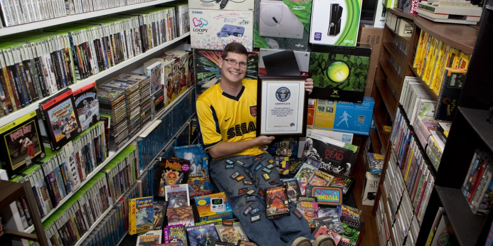 A intrat în Cartea Recordurilor pentru cea mai mare colecție de jocuri video - omichaelthomassonfacebook1-1388318577.jpg