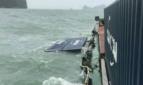 O navă a pierdut 16 containere în Marea Andaman - onavaapierdut16containere-1531494009.jpg