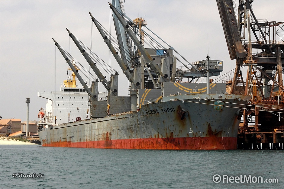 O navă cu ciment a eșuat în Golful Thermaic - onavacuciment1709-1505646947.jpg