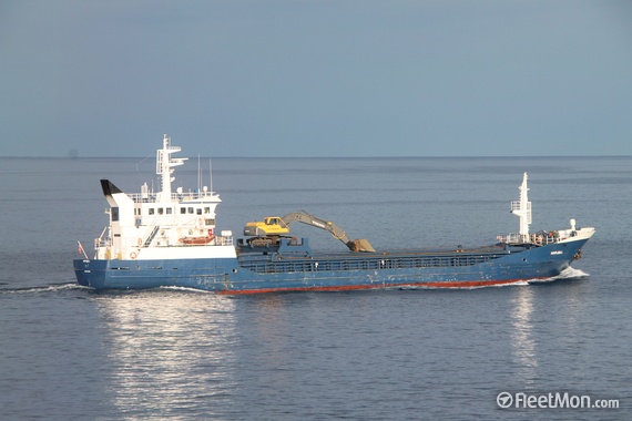 O navă cu pietriș a eșuat în Marea Nordului - onavacupietris-1449241793.jpg