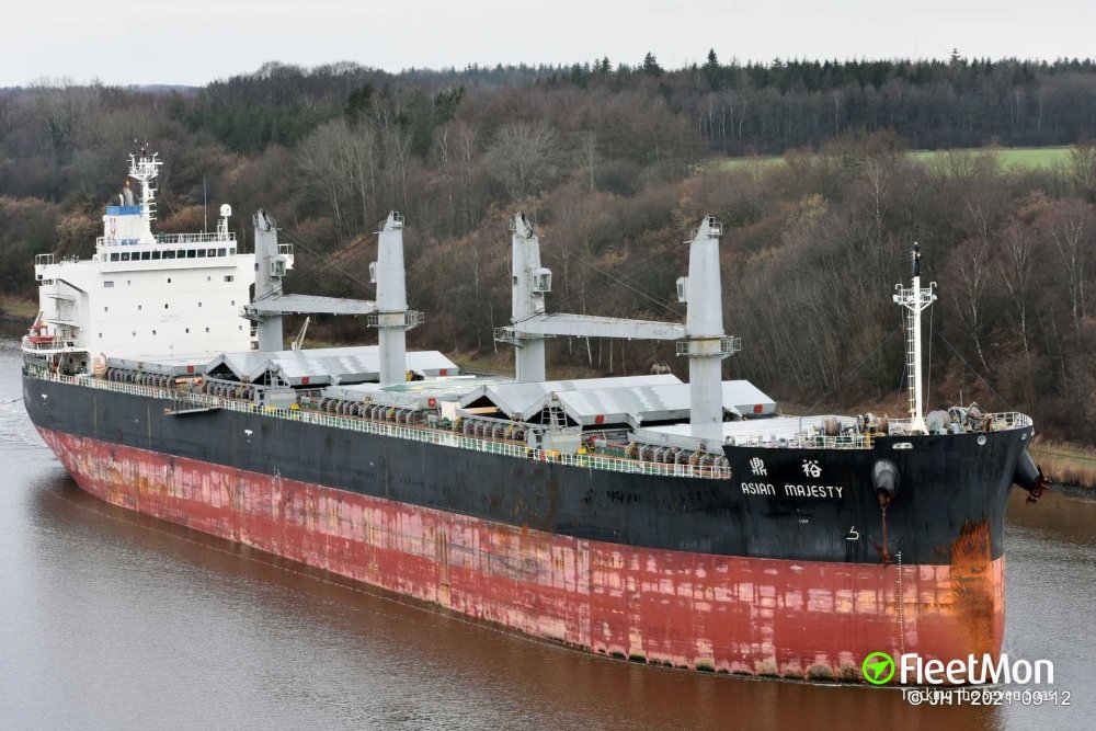 O navă încărcată cu marfa unui oligarh rus e „prizonieră” în portul Riga - onavaincarcatacumarfaunuioligarh-1663065242.jpg