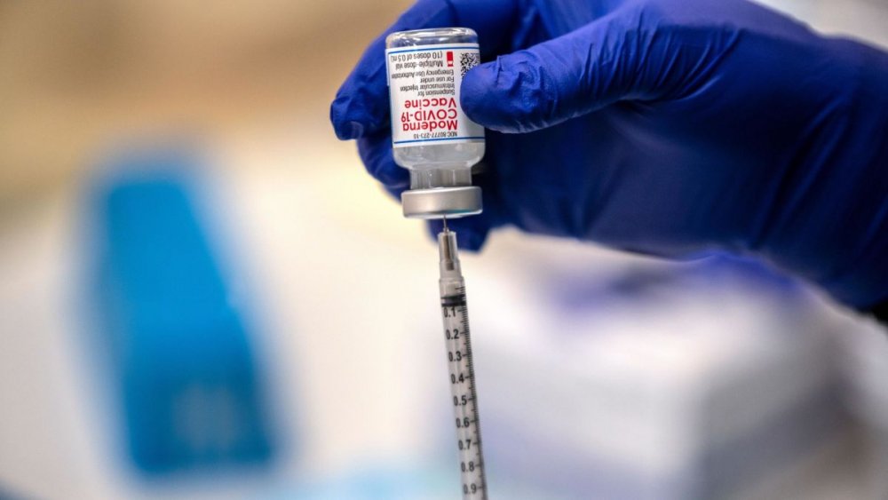 O nouă tranșă de vaccin Moderna vine la Constanţa - onouatransa-1617876230.jpg