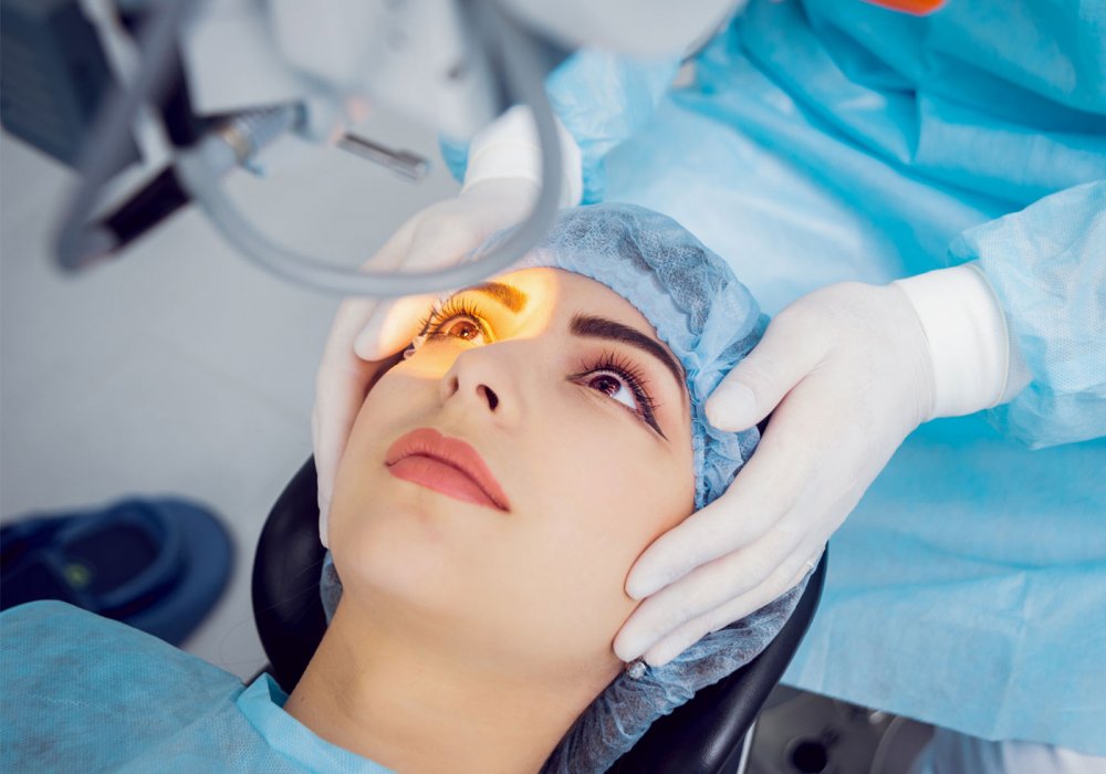 Medicii oftalmologi, reuniți la Eforie Nord. Operația de cataractă, o soluție modernă pentru a scăpa de ochelari - operatialacataracta-1560789412.jpg