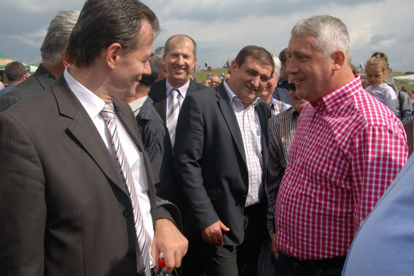 Ludovic Orban îl acuză pe ministrul apărării de legături cu Rusia - orbantutuianu-1498902858.jpg