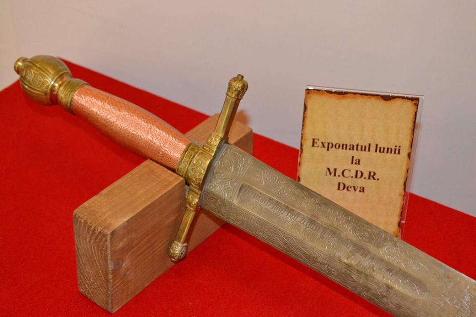 O sabie de călău, expusă la muzeul din Deva - osabie-1444054614.jpg