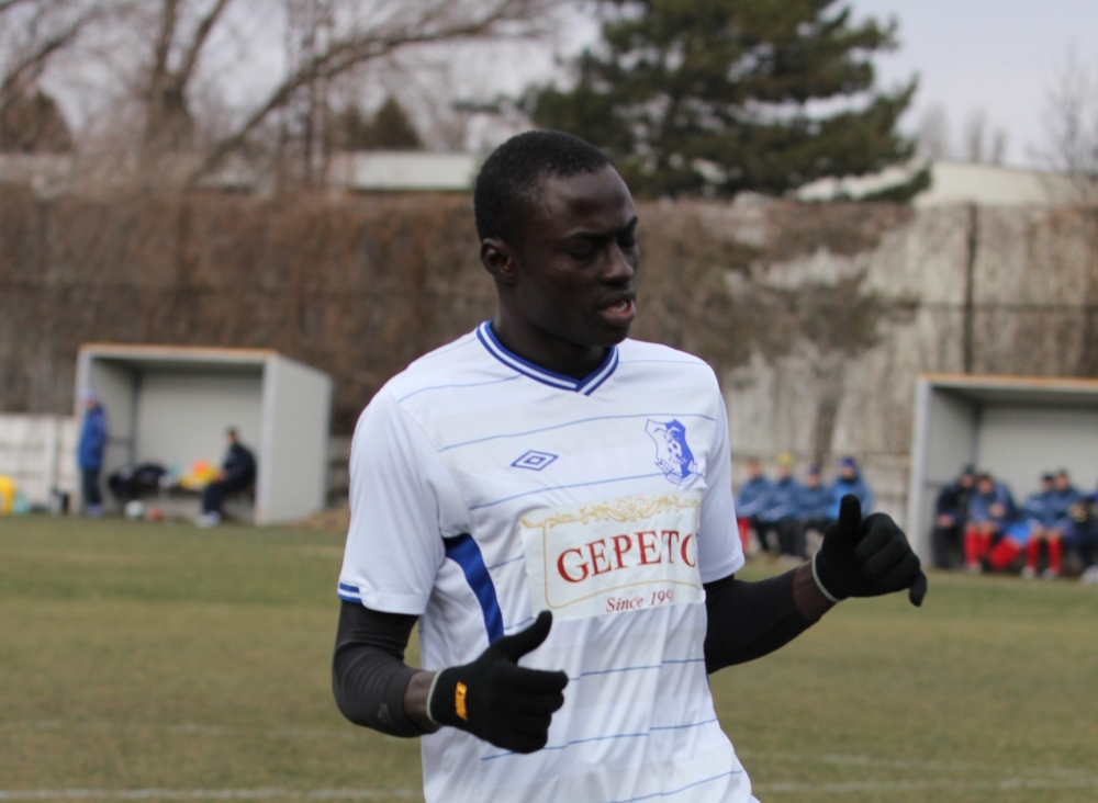 Ousmane Gueye a plecat de la FC Farul - ousmanegueye-1327922700.jpg