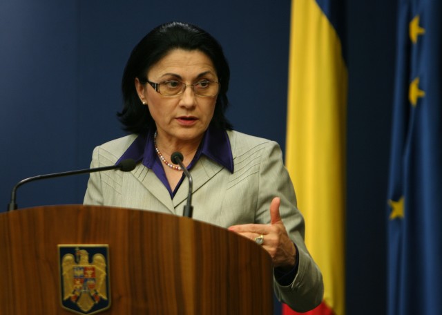 Ecaterina Andronescu, propusă oficial pentru funcția de ministru al Educației - ow9z87611340192078-1340972167.jpg
