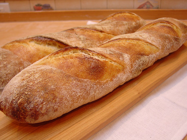 Mai mult de jumătate din sortimentele de pâine conțin E-uri - paine-1317644379.jpg