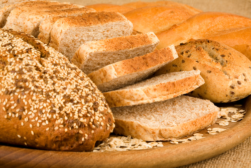 Prețul pâinii nu va crește  în perioada imediat următoare - paine-1342651299.jpg