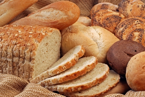 Nu se mai vinde pâine sub 300 de grame - painemareb-1314911030.jpg