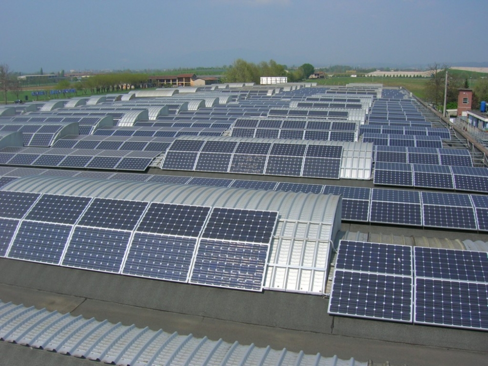 Dacia se face producător de energie solară - panou-1361468860.jpg