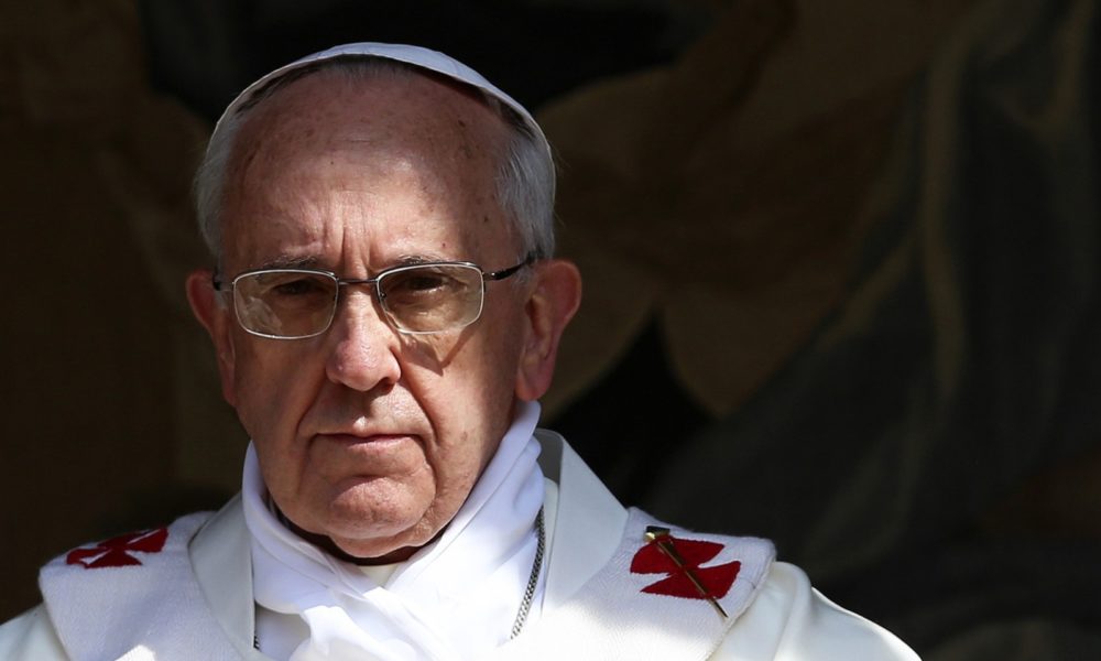 Papa amenință preoții pedofili cu iadul - papa-1545555453.jpg