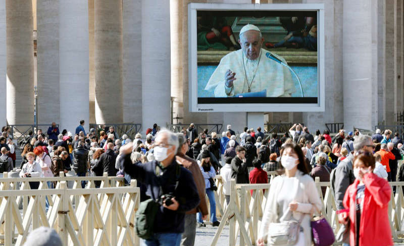 Măsură fără precedent la Vatican. Papa Francisc a rostit rugăciunea de Duminică prin transmisiune video - papa-1583683857.jpg