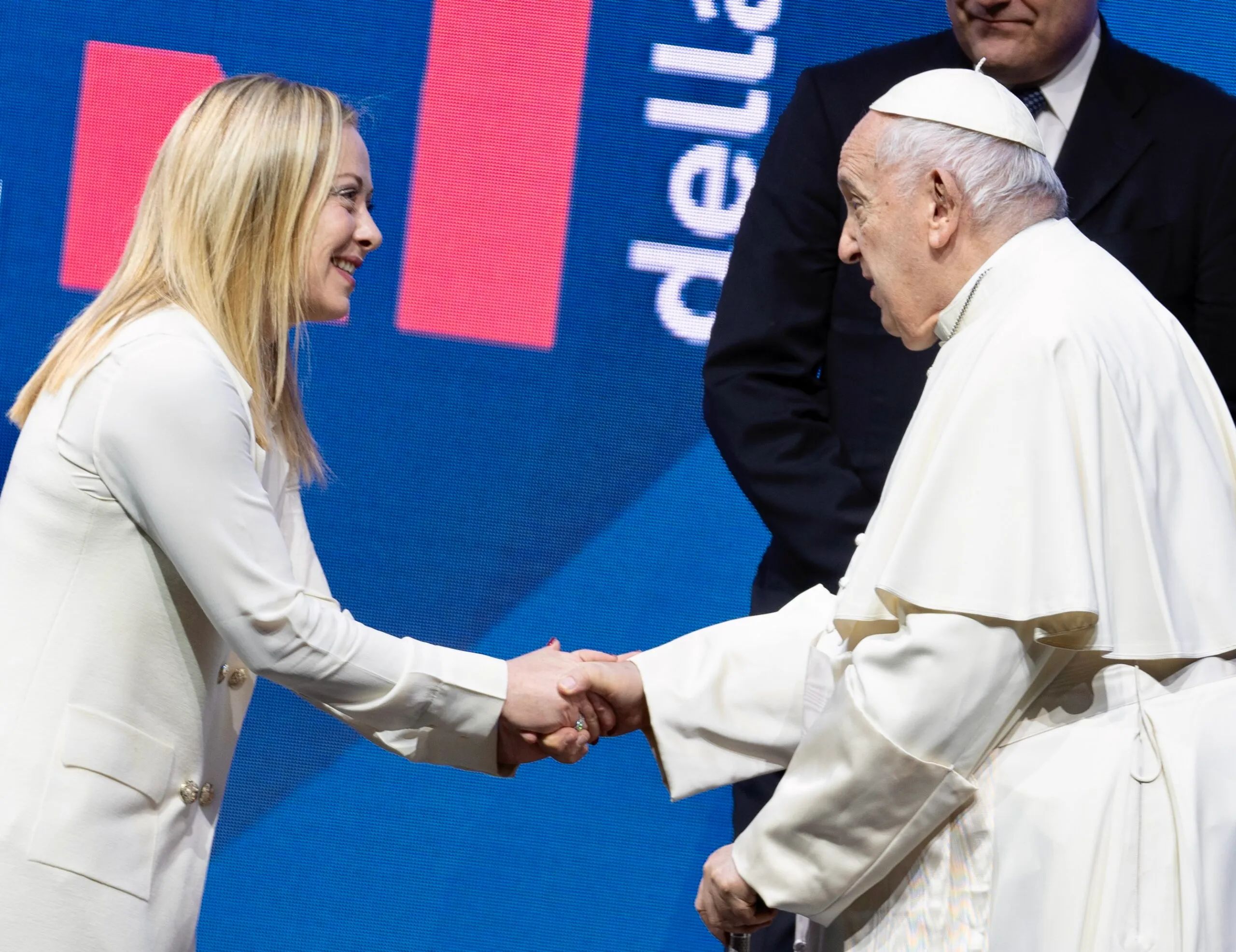 Suveranul Pontif participă pentru prima dată la un summit al G7. Ce i-a zis premierului Italiei - papa-giulia-meloni-g7-1718375386.jpg