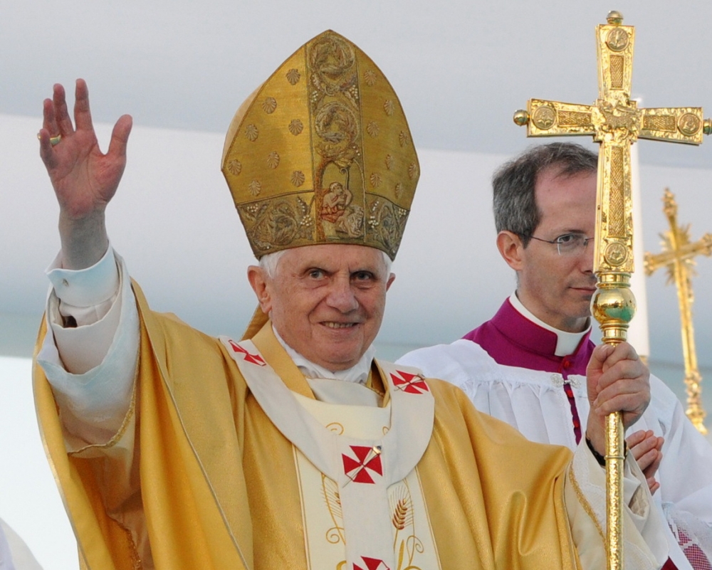 Suveranul Pontif salută curajul tinerilor sirieni și îi îndeamnă pe libanezi să nu emigreze - papabenedict-1347828008.jpg