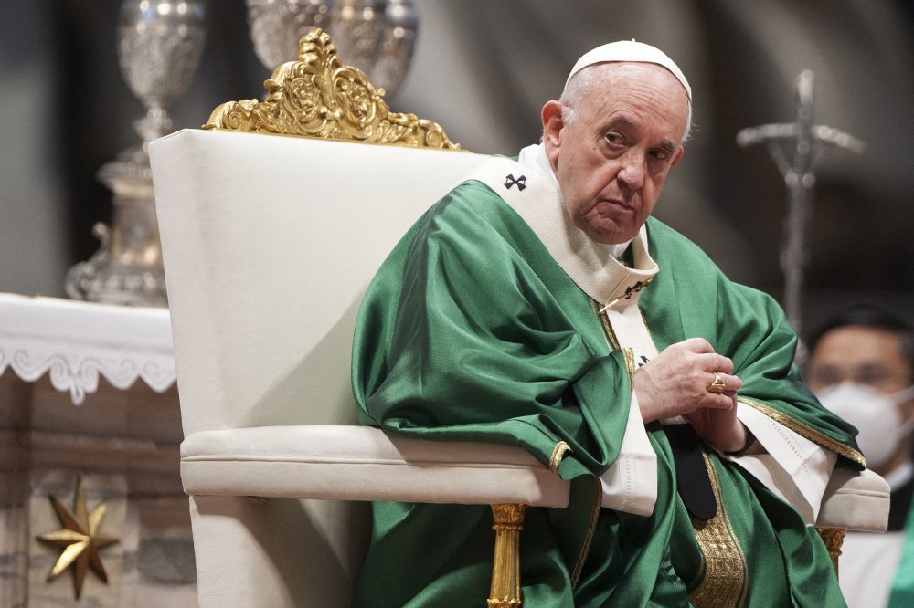 Papa Francisc a lansat consultări cu toţi catolicii din lume privind soarta bisericii - papafrancisc-1633957814.jpg