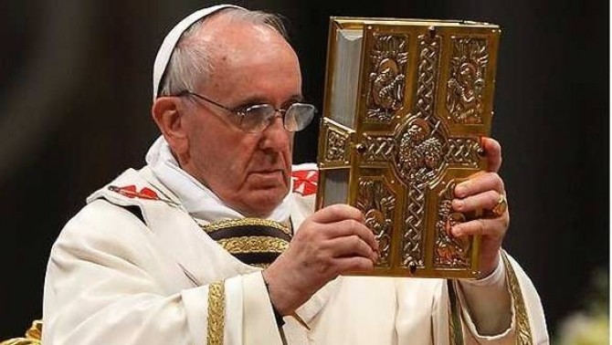 Bărbații însurați ar putea deveni preoți, anunță Papa Francisc - papafrancisc38559600-1489158354.jpg