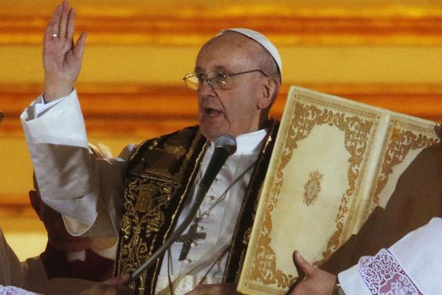 Papa Francisc,  alături de victimele cutremurului din Iran - papafranciscabuzurisexualepreoti-1365628164.jpg