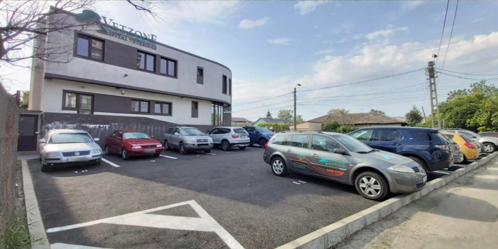 O nouă parcare rezidențială a fost amenajată pe strada Dezrobirii - parcarestradadezrobirii2-1590157208.jpg