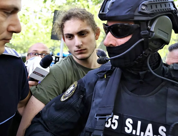 Părinții victimelor lui Vlad Pascu cer ca tânărul să fie acuzat de omor: 