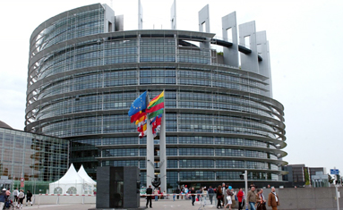 Statele UE, obligate prin lege  să realizeze economii de energie - parlament-1347453050.jpg