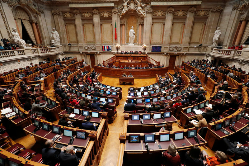Legislativul portughez a respins bugetul țării pe 2022 - parlamentportughez-1636034062.jpg