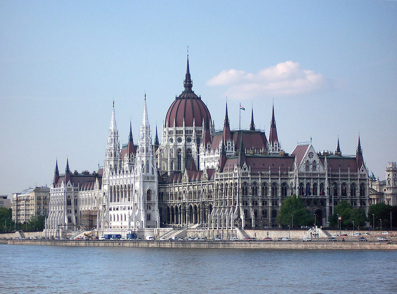 Parlamentul Ungariei a adoptat o rezoluție privind respingerea cotelor UE de imigranți - parlamentulungariei-1513166050.jpg