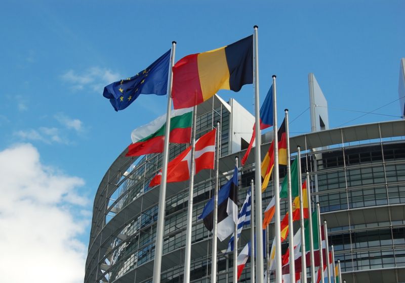Câte limbi se vorbesc în Uniunea Europeană? - parlementeuropeen-1348583689.jpg