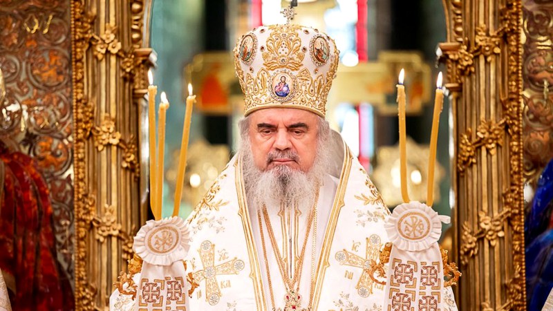 Mesajul Patriarhului Daniel: Învierea lui Hristos astăzi este pentru noi, ca totdeauna, izvor de lumină și pace, izvor de bucurie, dar și izvor de putere - patriarhuldaniellacatedralapatri-1587278686.jpg