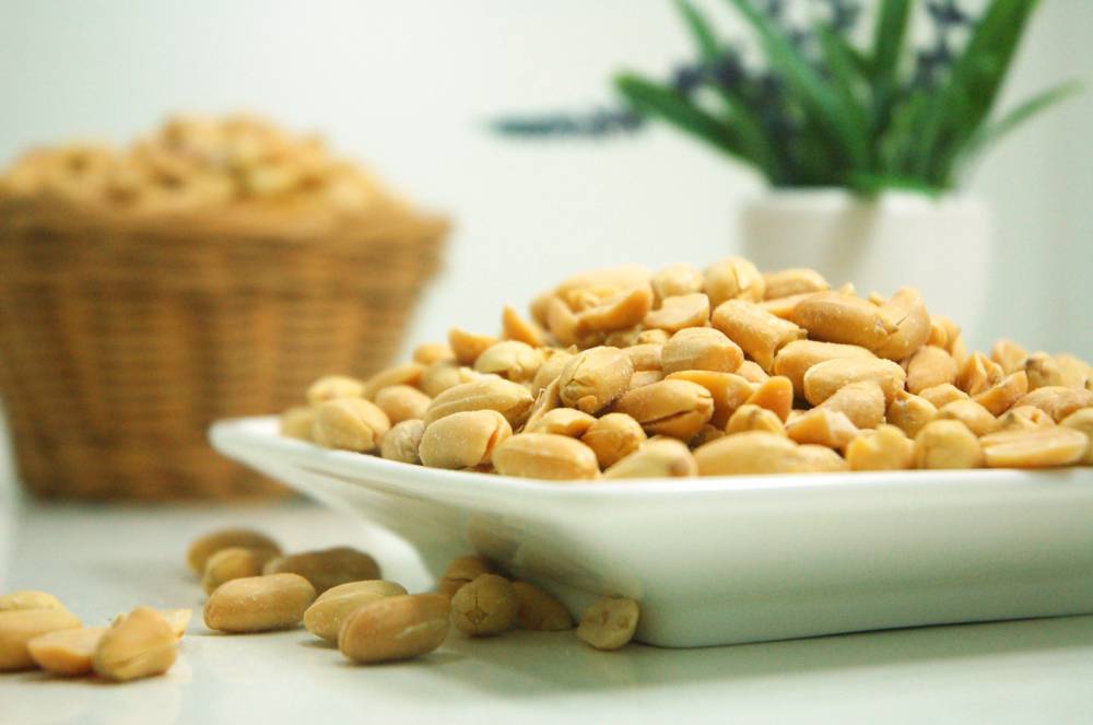 S-a găsit tratamentul pentru a combate alergia la arahide - peanuts-1503575584.jpg