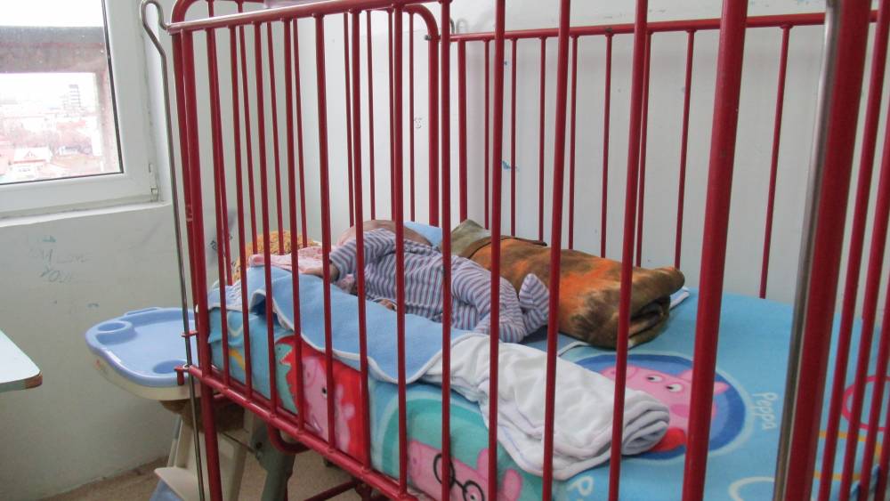 Bebeluș MORT DE FOAME în secția de pediatrie a Spitalului Județean Constanța! - pediatriespitaluljudetean10-1425997282.jpg