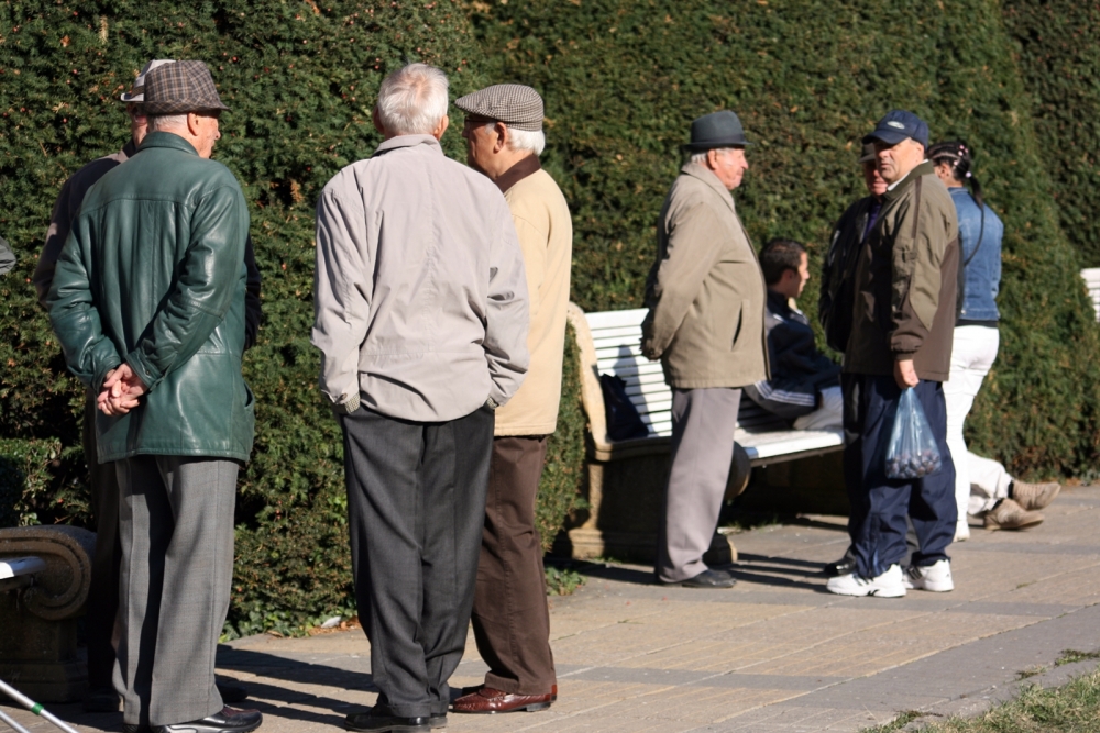 Românii îmbătrânesc mult mai repede decât restul europenilor. Suntem în TOP 5! - pensionari1135267587513545445281-1363778007.jpg