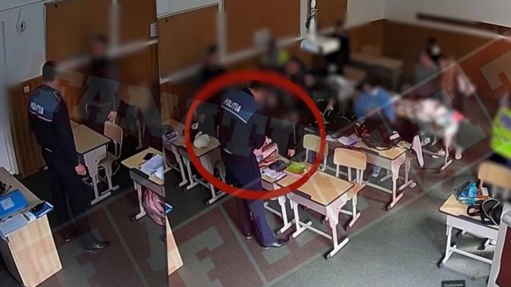 Elevi percheziţionaţi de poliţişti, în clasă, pentru arme albe! Părinţii reclamă abuzuri - perchezitiipolitiescoalajilava-1667213070.jpg
