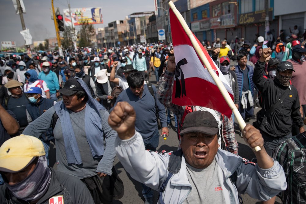 Guvernul peruan a decretat stare de urgenţă în Lima şi în alte câteva regiuni - perumanifestatii-1673781652.jpeg