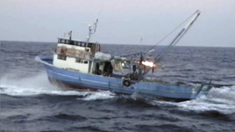Filmuleț controversat: au scufundat polițiștii de frontieră un vas turcesc? - pescador1233500012810200-1350030978.jpg