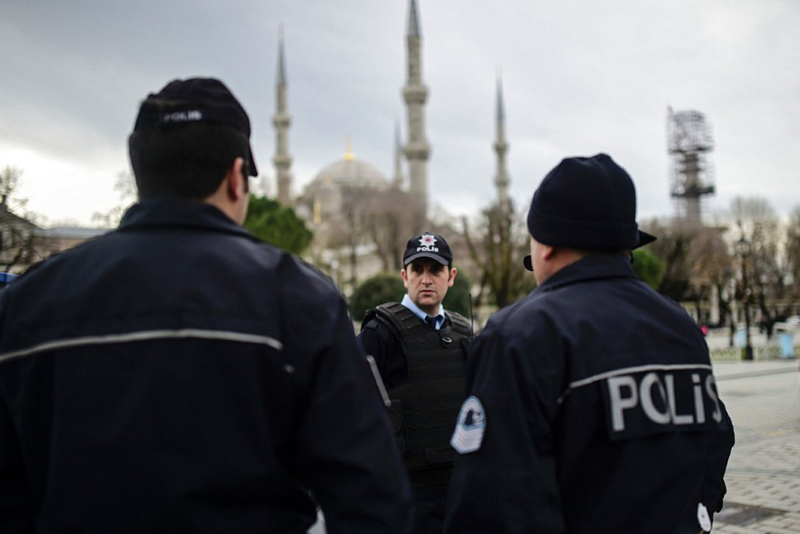 Peste 100 de percheziții  și mai multe arestări, la Istanbul - peste100-1471520275.jpg