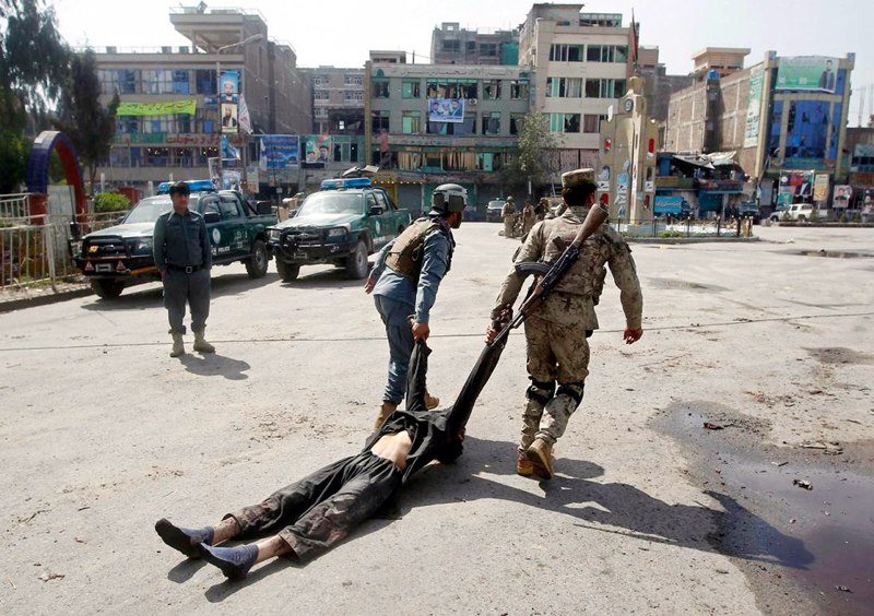 Peste 11.000  de civili, uciși  în 2015  în Afganistan - peste11000civili-1455456446.jpg