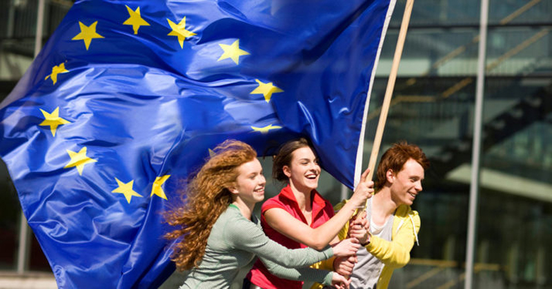 Peste 8.000 de tineri discută despre viitorul Europei - peste8000detineri-1527694009.jpg