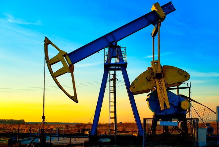 Prețul petrolului s-a prăbușit la 29,75 dolari pe baril - petrol-1584377109.jpg