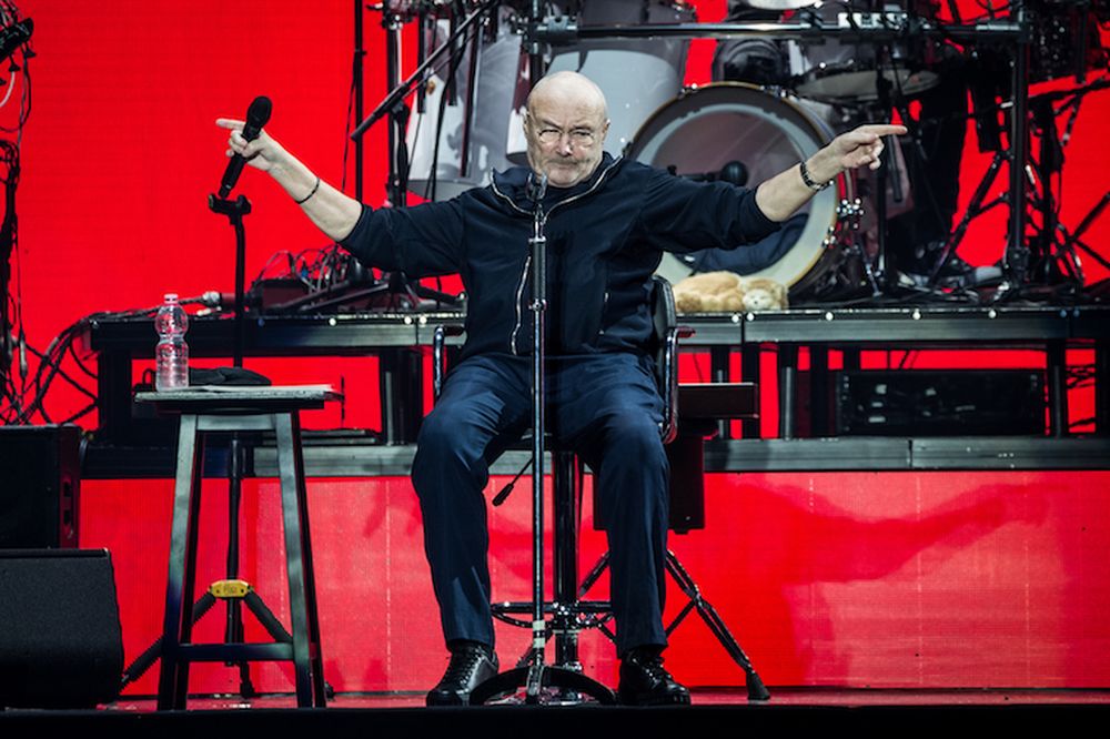 Phil Collins nu mai poate cânta la tobe. Care este motivul - phillcolins2-1631457891.jpg