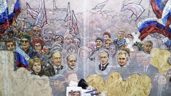 Rusia a anulat planurile de instalare a mozaicului cu Vladimir Putin într-o catedrală a armatei - photo202004240051093600x33815880-1588344705.jpg