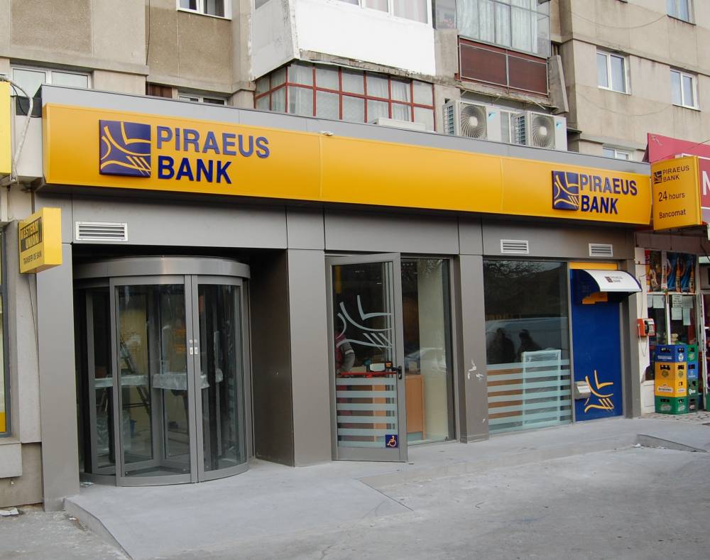Comisia Europeană aprobă ajutorul de stat pentru Piraeus Bank - piraeusbank-1448816982.jpg